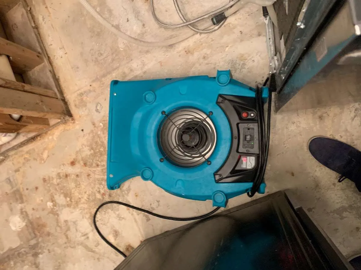 Air mover drying equipment for Mold Remediation & Removal in South Milwaukee