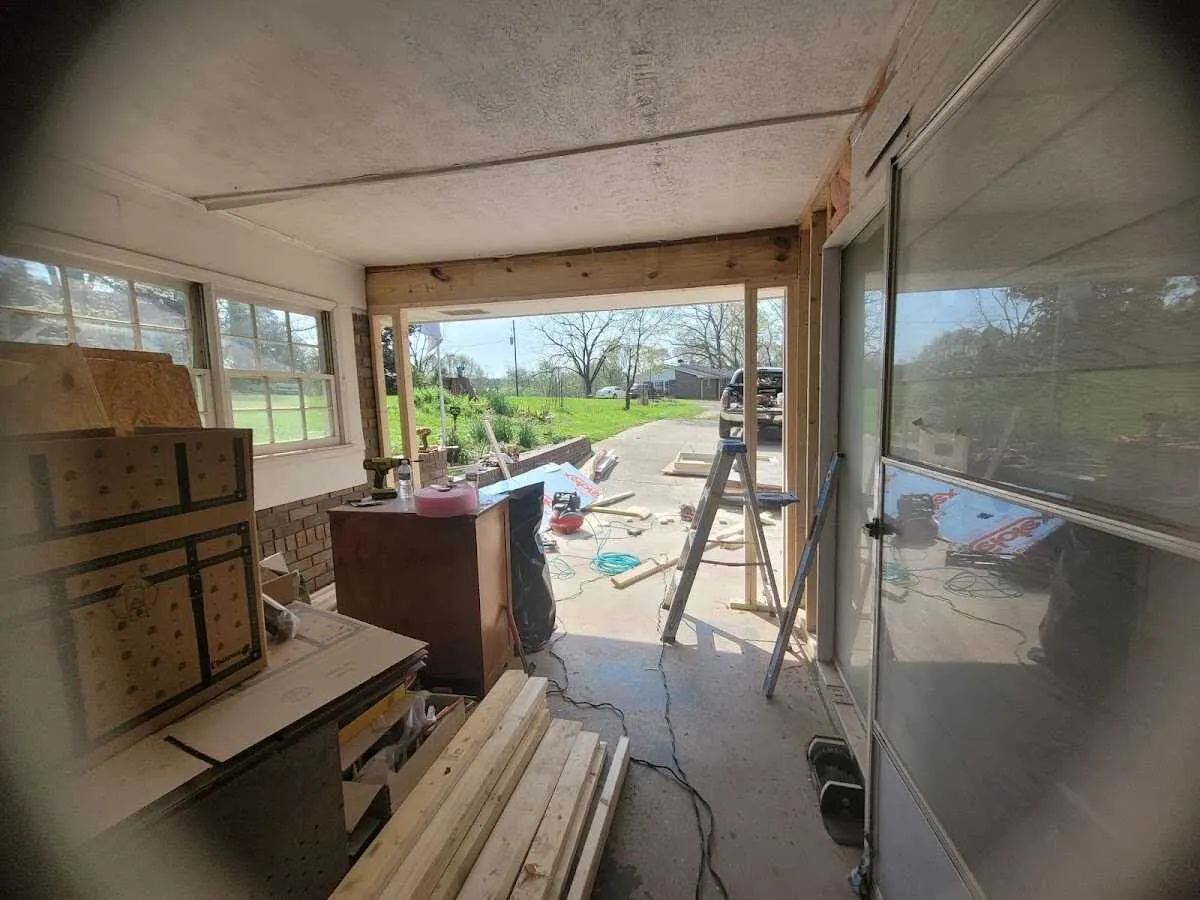 Air movers and dehumidifier for Drying & Dehumidification in South Milwaukee